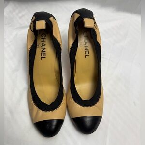 CHANEL Two-Tone Beige and Black Pumps